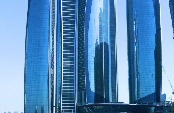 ENCANTOS DE DOS EMIRATOS