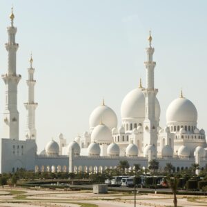 HISTORIA DE DOS EMIRATOS